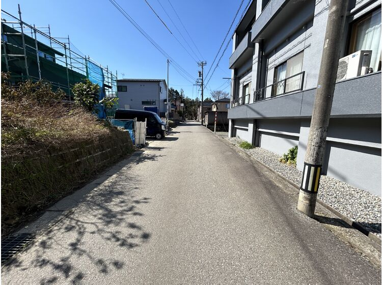 前面道路北西側