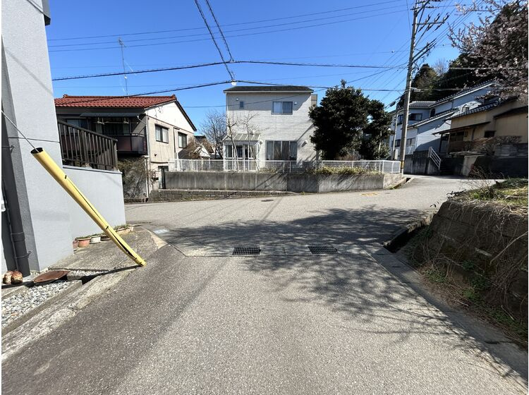 前面道路北西側