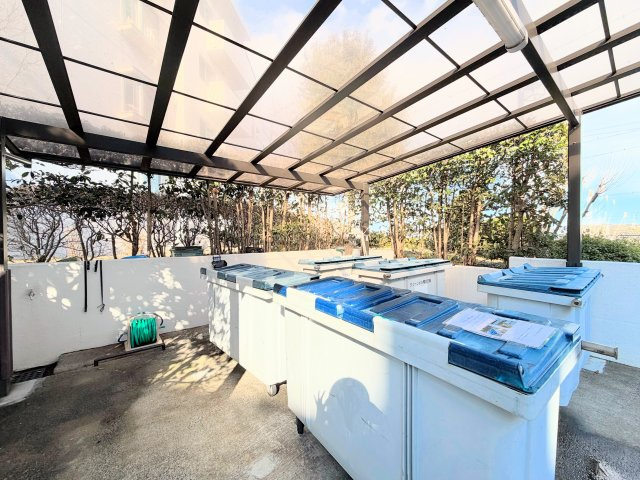 ◆管理体制良好なマンションです。清潔感のあるエントランスに開放感のある住環境。