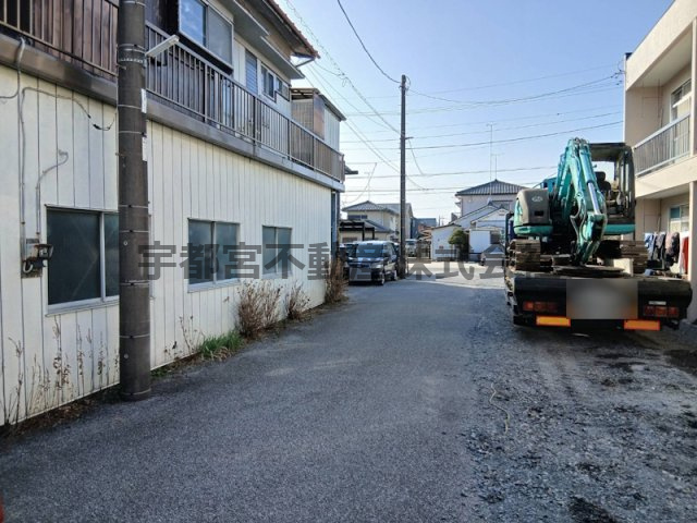 【前面道路】宇都宮市所有の認定外通路　幅員約4ｍ