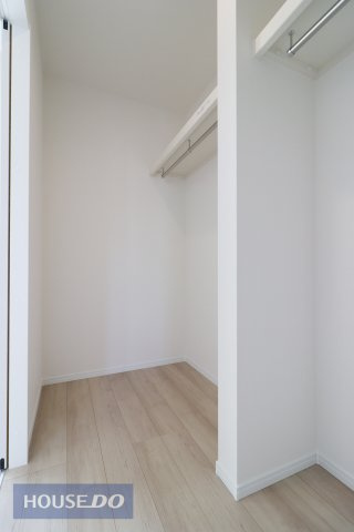 収納付きの居室は、荷物がスッキリと片付き、お部屋を広く使えます。
