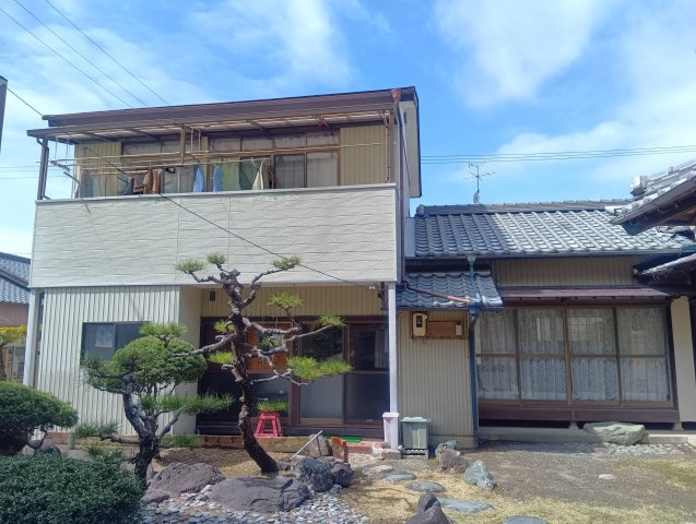 増築により広がった洋室は、家具配置がしやすく使い勝手良好です！