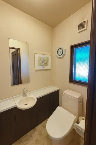 清潔感のあるトイレです