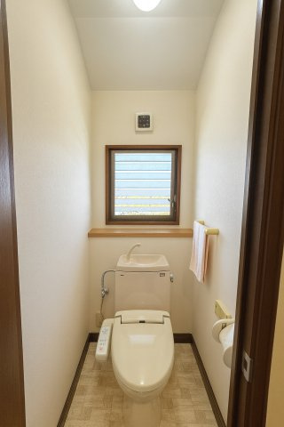 清潔感のあるトイレです