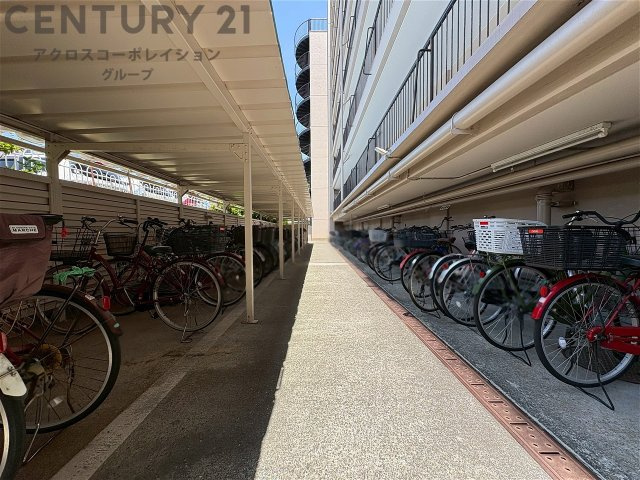 屋根付き駐輪場
