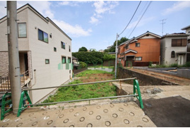 横浜市西区元久保町の新築戸建ての外観