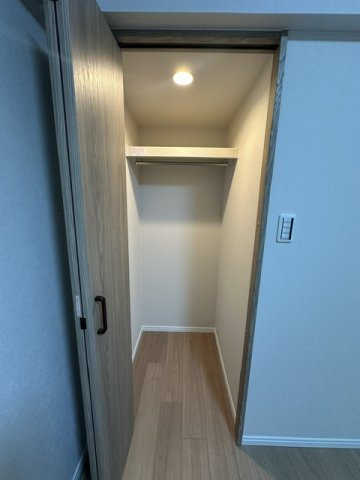 5.3帖納戸にもクローゼット付き！収納豊富な住まいは、家族構成の変化や物が増えた際にも柔軟に対応でき、長く快適に住めますね。