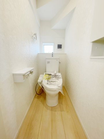 1階と2階にトイレがついているので夜間でも安心◎