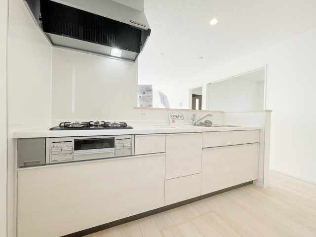 三口コンロのシステムキッチン♪