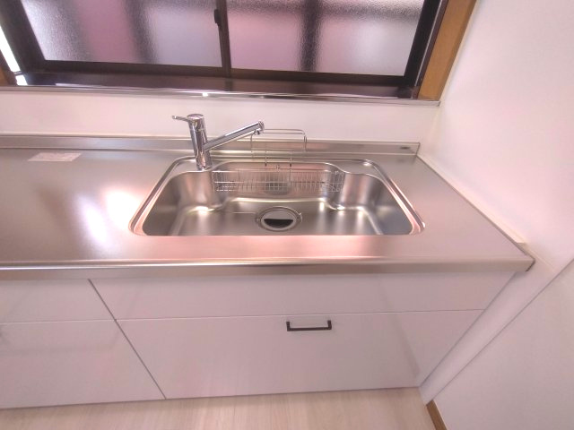 広々シンクで大きなお鍋も洗いやすいですね