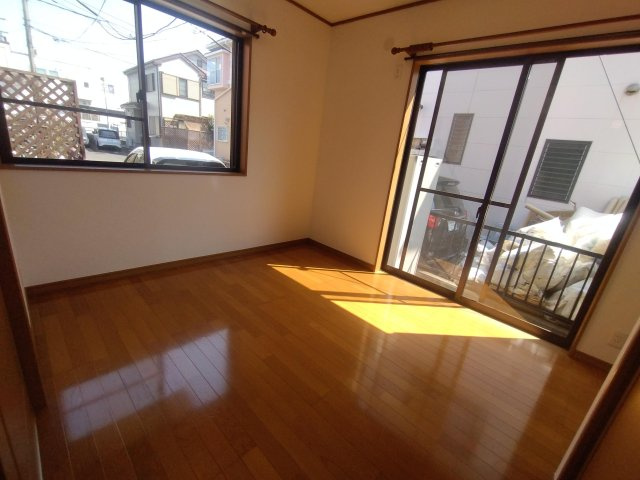 木の温もりがやさしいフローリング