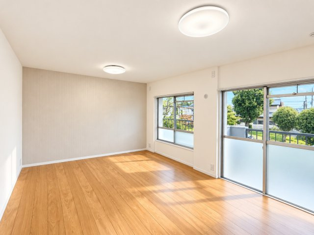 ◆広々としたLDKは、開放感と明るさが特徴です。快適な空間でのくつろぎや食事を楽しめる、理想的なLDKです。　