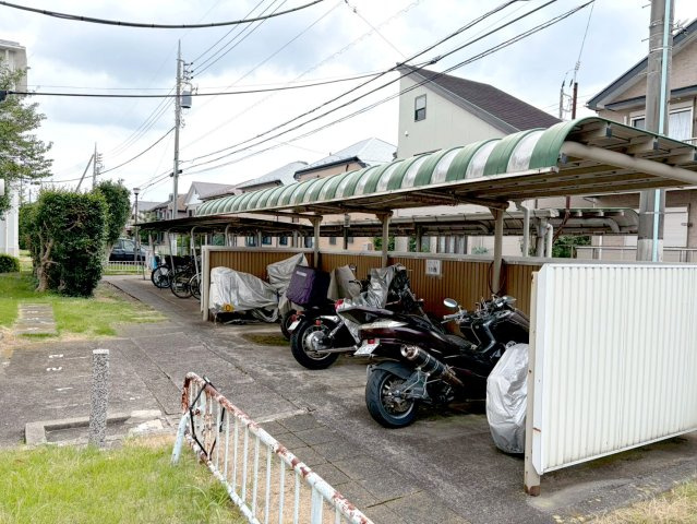 屋根付き駐輪場なので雨風からの劣化を軽減できます