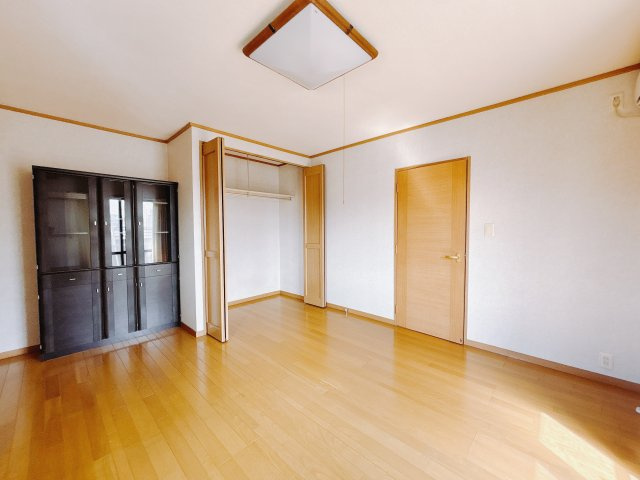 ■2階洋室｜子供部屋のメリットは「自立心を養うことができる」「自分で整理整頓できるようになる」そして、お子様が成長した際には「プライバシーを確保できる」といい事だらけ♪