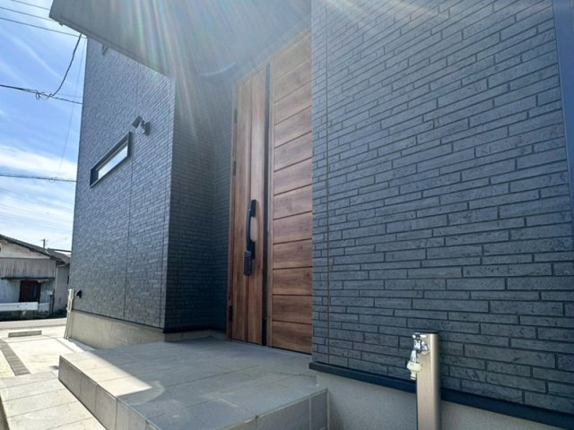 狭山市大字笹井　中古戸建　玄関