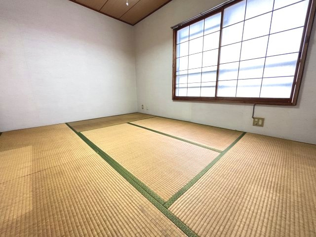 ☆2階和室約6.0帖☆北向きですが明るい印象です。