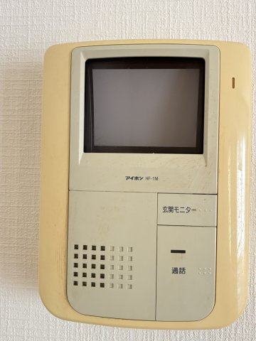来訪者が分かる安心のTVモニター付きインターフォンは2階にも設置されています。