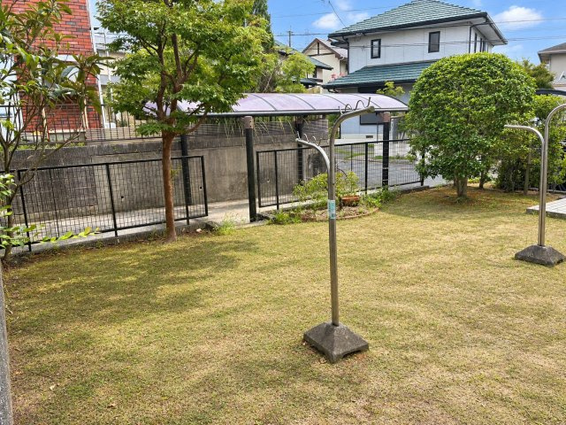 ご家族で楽しみ方が広がるお庭があります