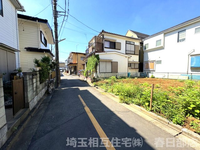 南東道路に面して陽当たり良好！自由設計で夢のマイホーム！大袋北小学校まで徒歩約3分(240ｍ)！
