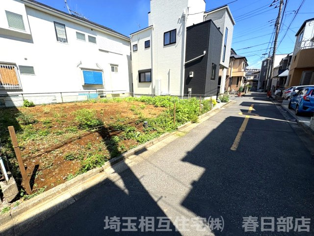 南東道路に面して陽当たり良好！自由設計で夢のマイホーム！大袋北小学校まで徒歩約3分(240ｍ)！