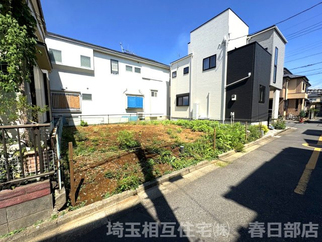 南東道路に面して陽当たり良好！自由設計で夢のマイホーム！大袋北小学校まで徒歩約3分(240ｍ)！