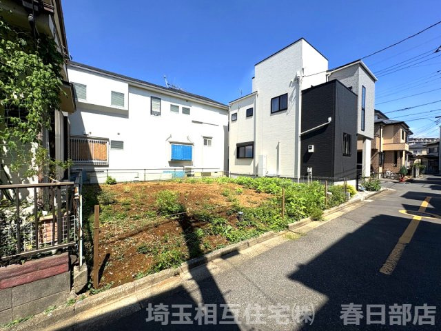 南東道路に面して陽当たり良好！自由設計で夢のマイホーム！大袋北小学校まで徒歩約3分(240ｍ)！
