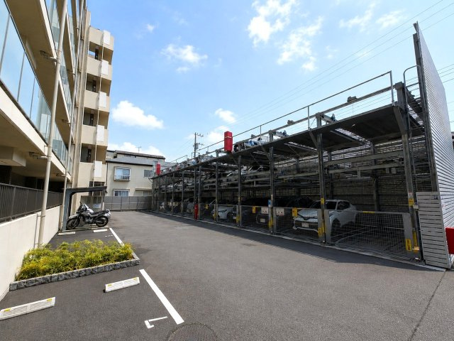 駐車場/月額7、500～9、000円（空き状況要確認）