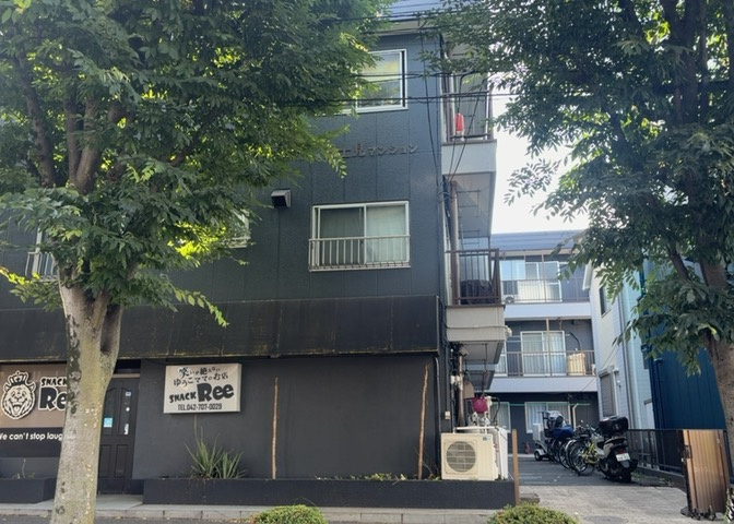 外観はマンション管理がされているかの目安になります。築年数が古いと、壁面は劣化してひび割れが生じることも！建物が古びていても細かいところが修繕されていると、きちんと管理されているなぁと感じるでしょう。