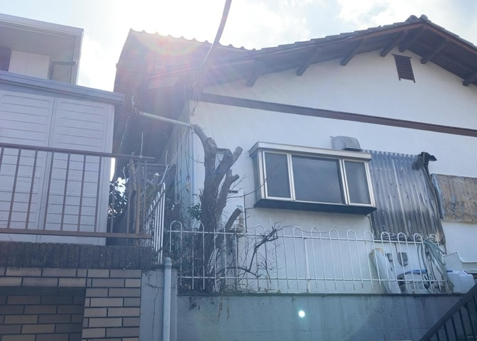 土地を買う際、住む地域の自治体や福祉の補助制度にも注目してみましょう。子供や老人の医療補助やゴミ出しのルールなど、自治体によってルールに大きな違いがあるため、暮らしやすい土地で判断するとよいでしょう。