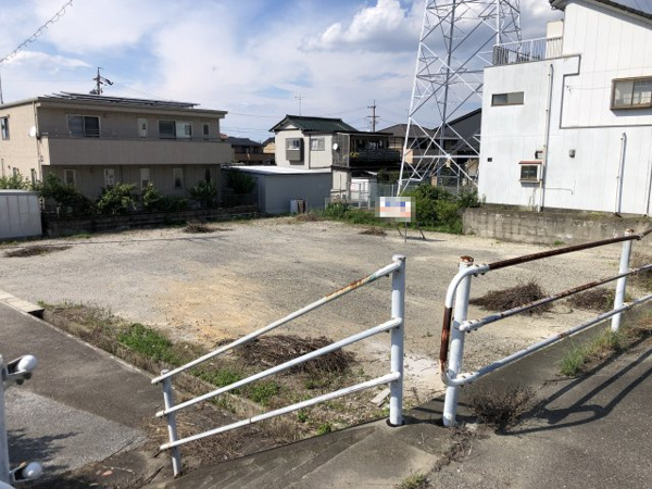 【清須市春日落合　売土地の前面道路含む現地写真】
