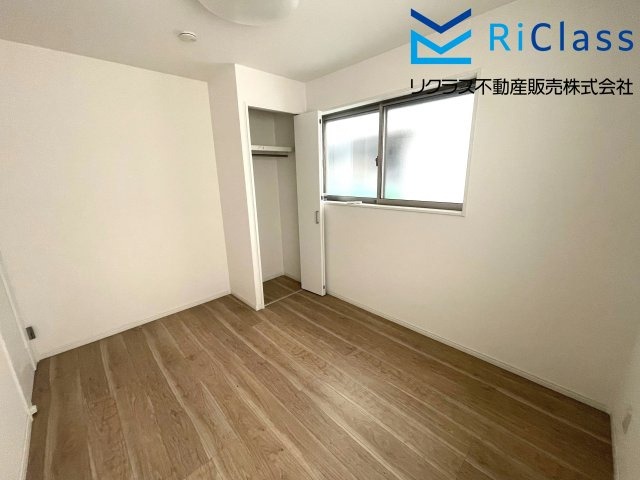 個人の部屋や寝室として使える洋室です