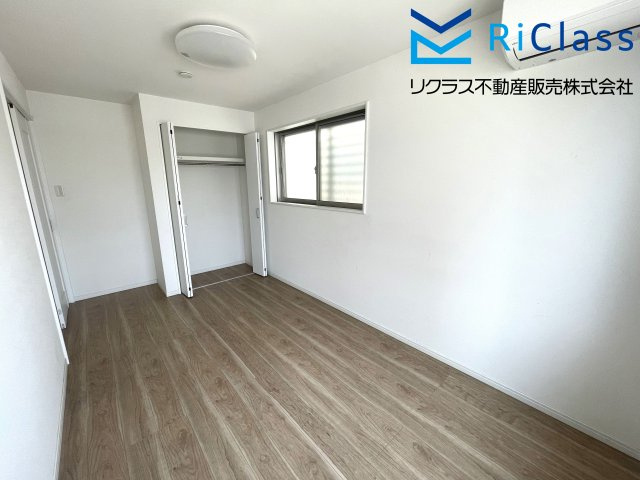 使い勝手のいい寝室です