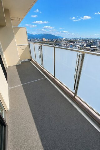 ワイドバルコニーは陽当り良好！
