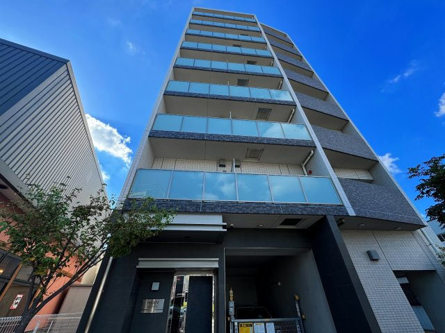 ◆その邸が魅せる、気品・上質・重厚感・極細やかさ、そのすべては訪れた者に安らぎと品性を与える特別な空間です。ここに住むからこそ意味がある。すべての（始まり）をここから迎えます。