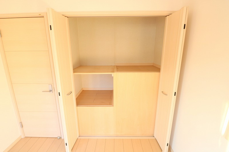 全居室収納付きでお部屋の整頓もばっちり！