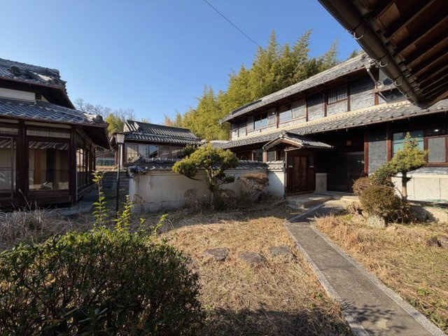 中庭を囲む情緒ある建物配置♪