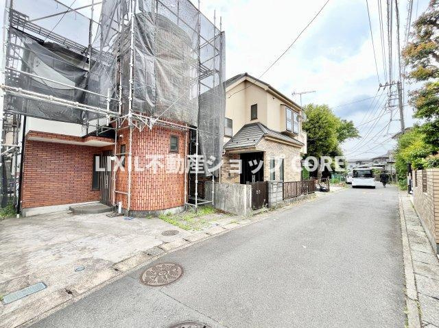 ご見学の際にはご自宅はもちろん、駅やご指定頂いた場所まで無料でお迎えに伺います！　
