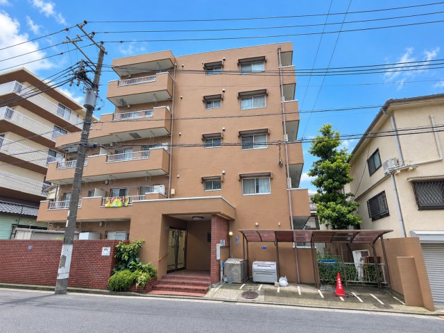 ◆管理体制良好なマンションです。清潔感のあるエントランスに開放感のある住環境。