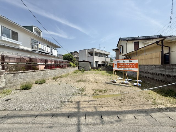 【甲府市下飯田3丁目　売地の外観】