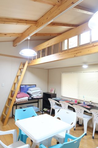 離れ