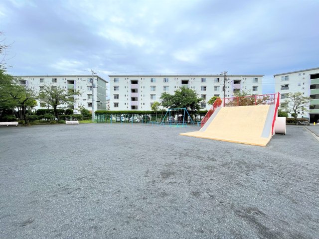 敷地内の公園です