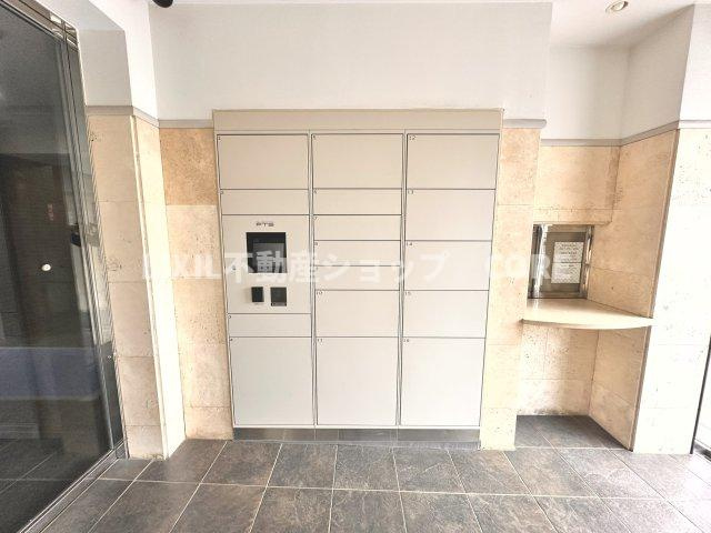 外出中でも荷物が受け取れる宅配BOX完備！ネットショッピング等を活用されている方にもピッタリです。