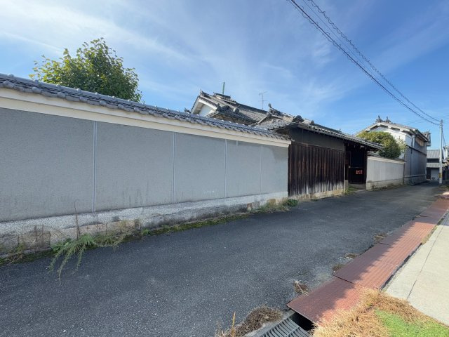 威風堂々の佇まい♪　★土地約580坪以上の広々土地♪
