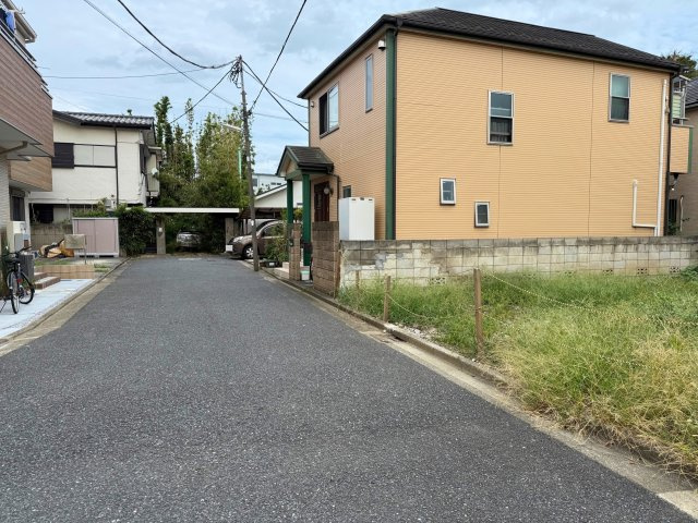 北側約4.8ｍ道路に面する整形地です　広々した前面道路は開放感を与えてくれます