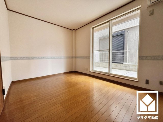 ※本画像は空室時の写真を加工し、家具・小物等を撤去したイメージです。　実際の仕様とは異なる場合がございます。