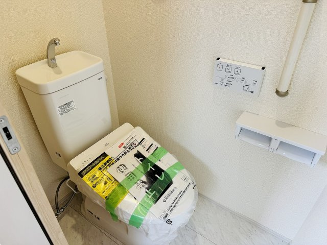 ～暖房温水洗浄機能付きトイレ　冬場は特に嬉しい機能ですね～