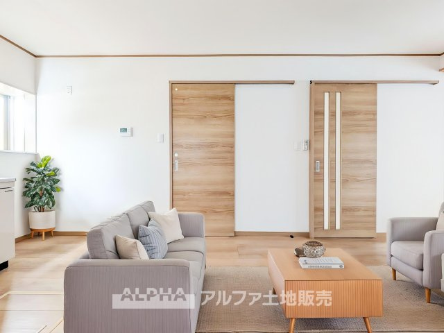 【Natural　Light】　◆陽当たりの良い空間◆　朝から夕方までやさしい光が広がる住空間。※家具等はCGによるイメージです。家具小物は販売価格に含まれません。　