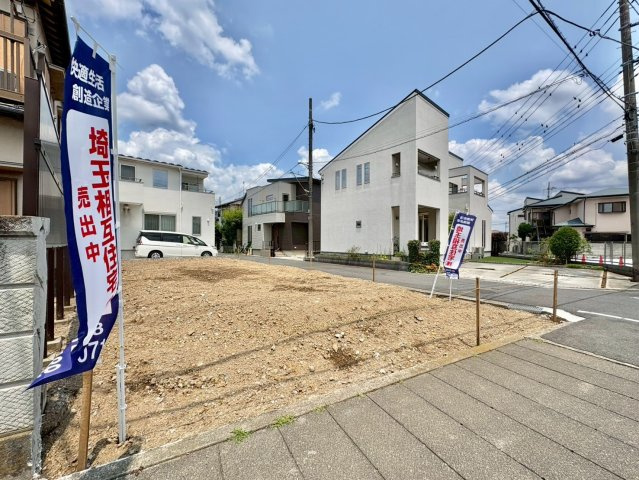 南東角地で陽当り良好！敷地約34坪・自由設計で夢のマイホームはいかがでしょうか！建築条件なし・お好きなハウスメーカーで建築可能です！