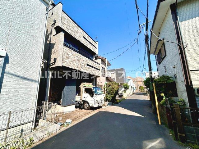 現地は建築中！完成が待ち遠しいです！皆様のお問合せお待ちしております。