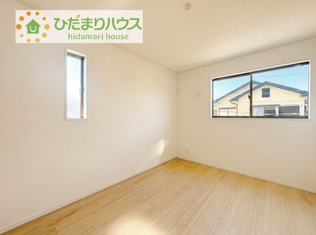 机にベットを置けば子供部屋の完成です！